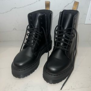 DOC MARTEN JADON PLATFORM BOOTS NWT